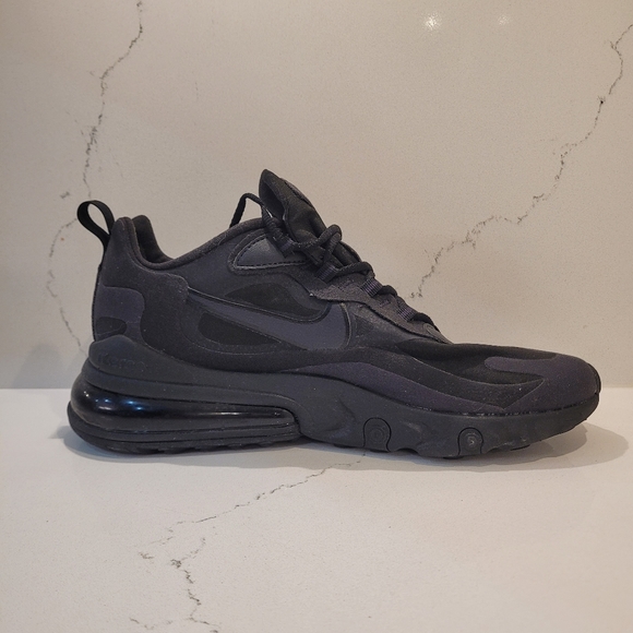 Reposhing too big. EUC. Nike Air Max 270 - wm's sz 11US or Mn's sz 9.5US - Picture 3 of 10